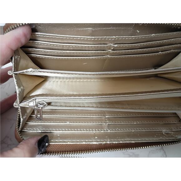 GUESS Laurel SLG Cognac Medium Zip Around Wallet - Picture 3 of 4